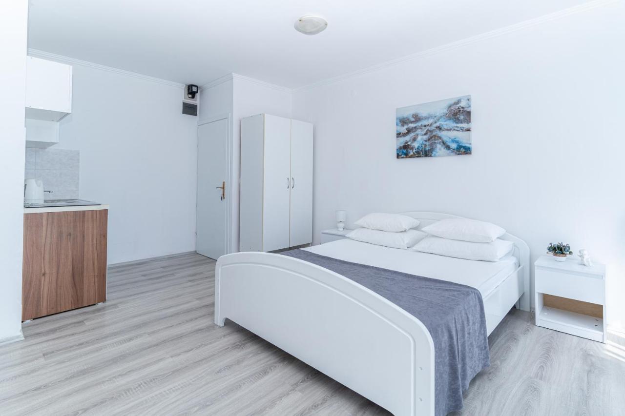 Benic Apartments Mlini Exterior foto